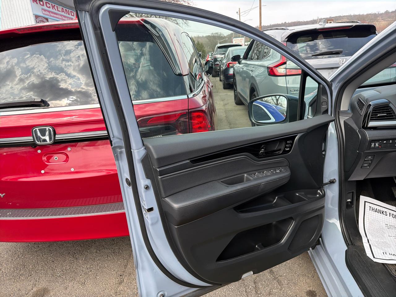 Honda Odyssey Touring Auto 2024