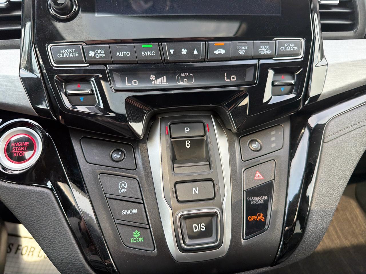 Honda Odyssey Touring Auto 2024