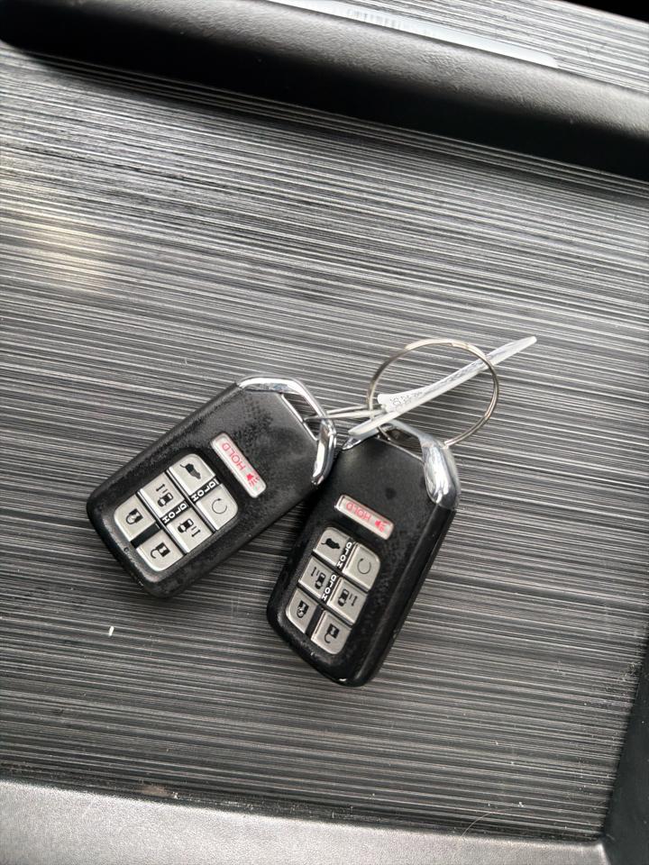 Honda Odyssey Touring Auto 2024