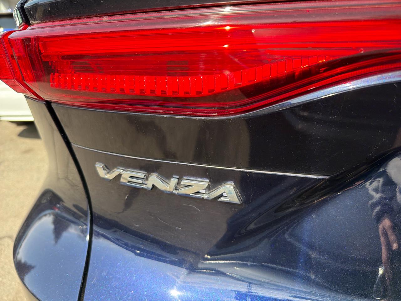 Toyota Venza Nightshade AWD (Natl) 2023