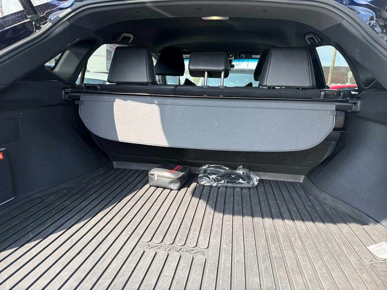 Toyota Venza Nightshade AWD (Natl) 2023