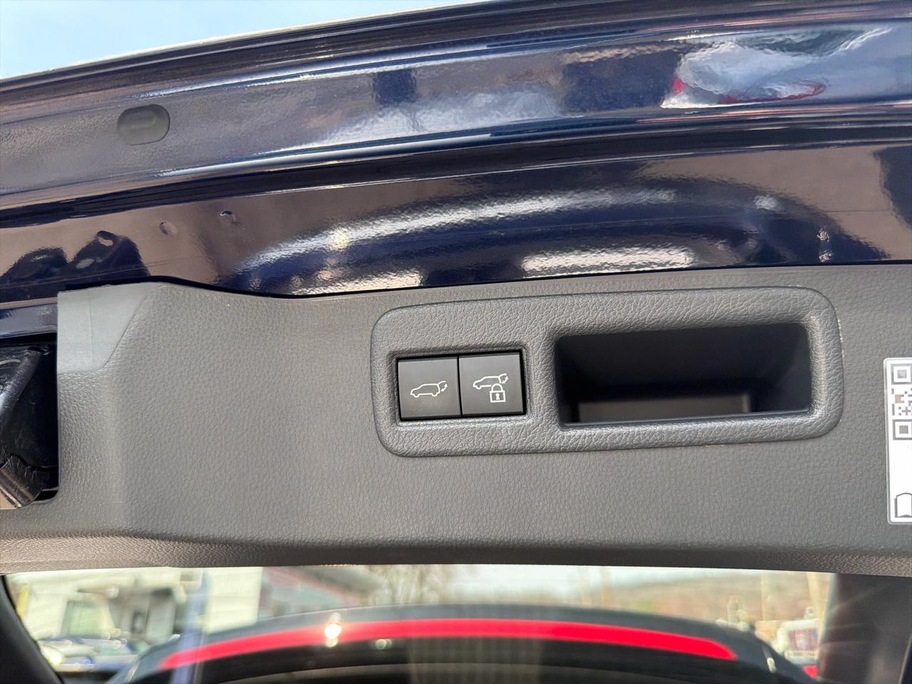 Toyota Venza Nightshade AWD (Natl) 2023