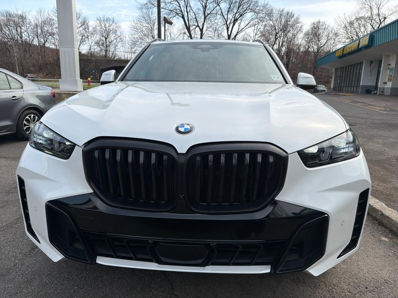 BMW X5 xDrive40i Sports Activity Vehicle 2024