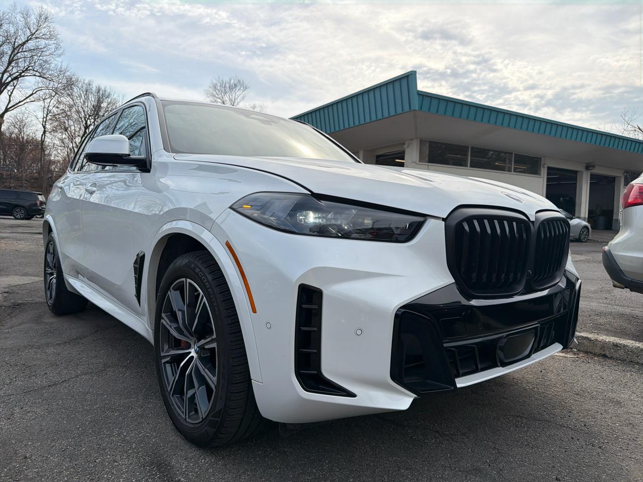 BMW X5 xDrive40i Sports Activity Vehicle 2024