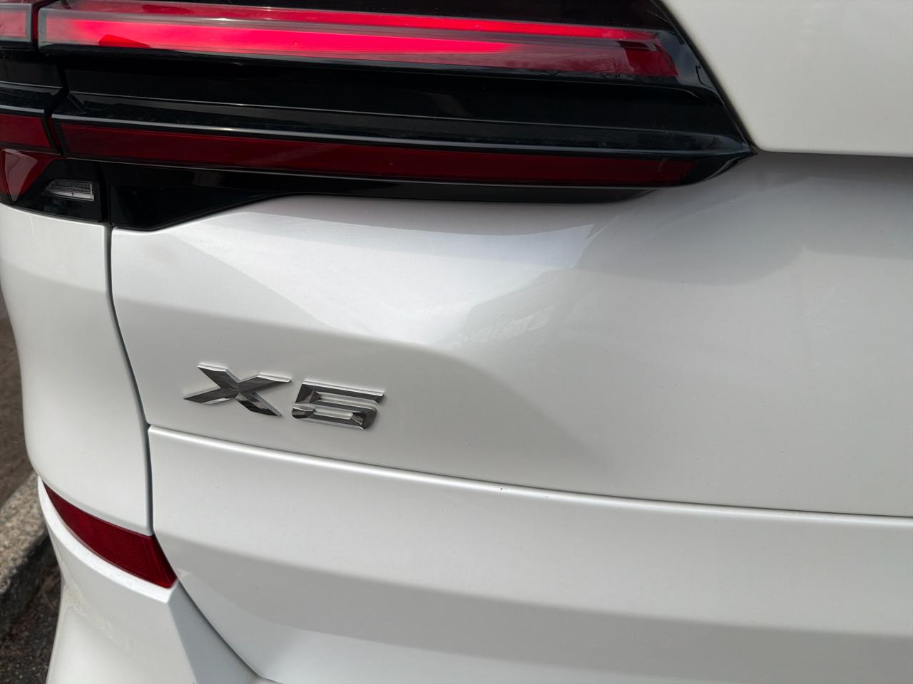 BMW X5 xDrive40i Sports Activity Vehicle 2024