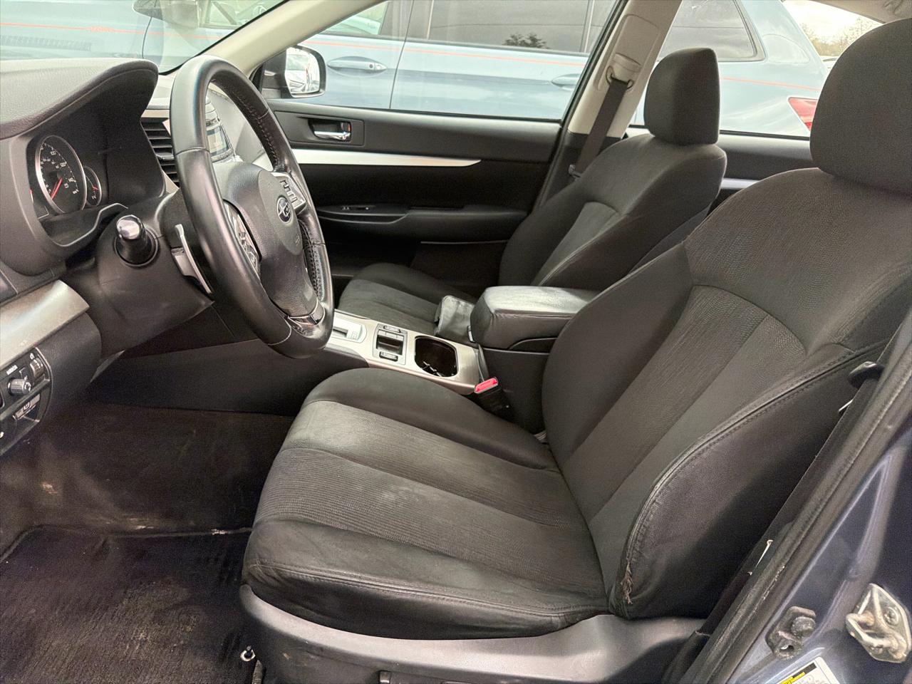 Subaru Legacy 4dr Sdn H4 Auto 2.5i Premium 2013