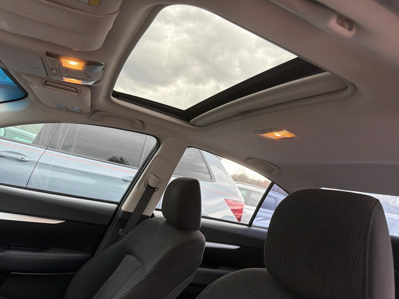 Subaru Legacy 4dr Sdn H4 Auto 2.5i Premium 2013