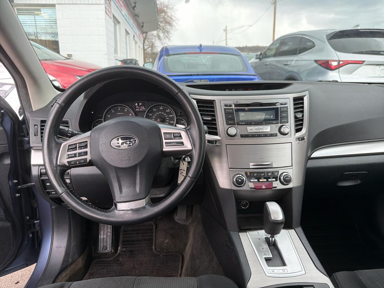 Subaru Legacy 4dr Sdn H4 Auto 2.5i Premium 2013