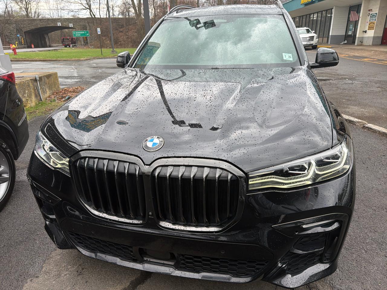 BMW X7  2021