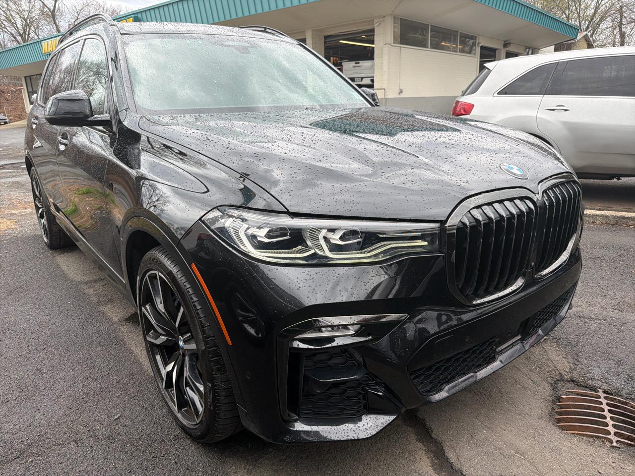 BMW X7  2021