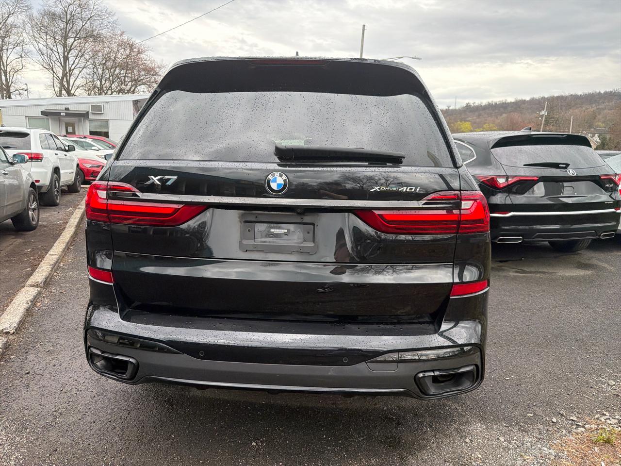 BMW X7  2021