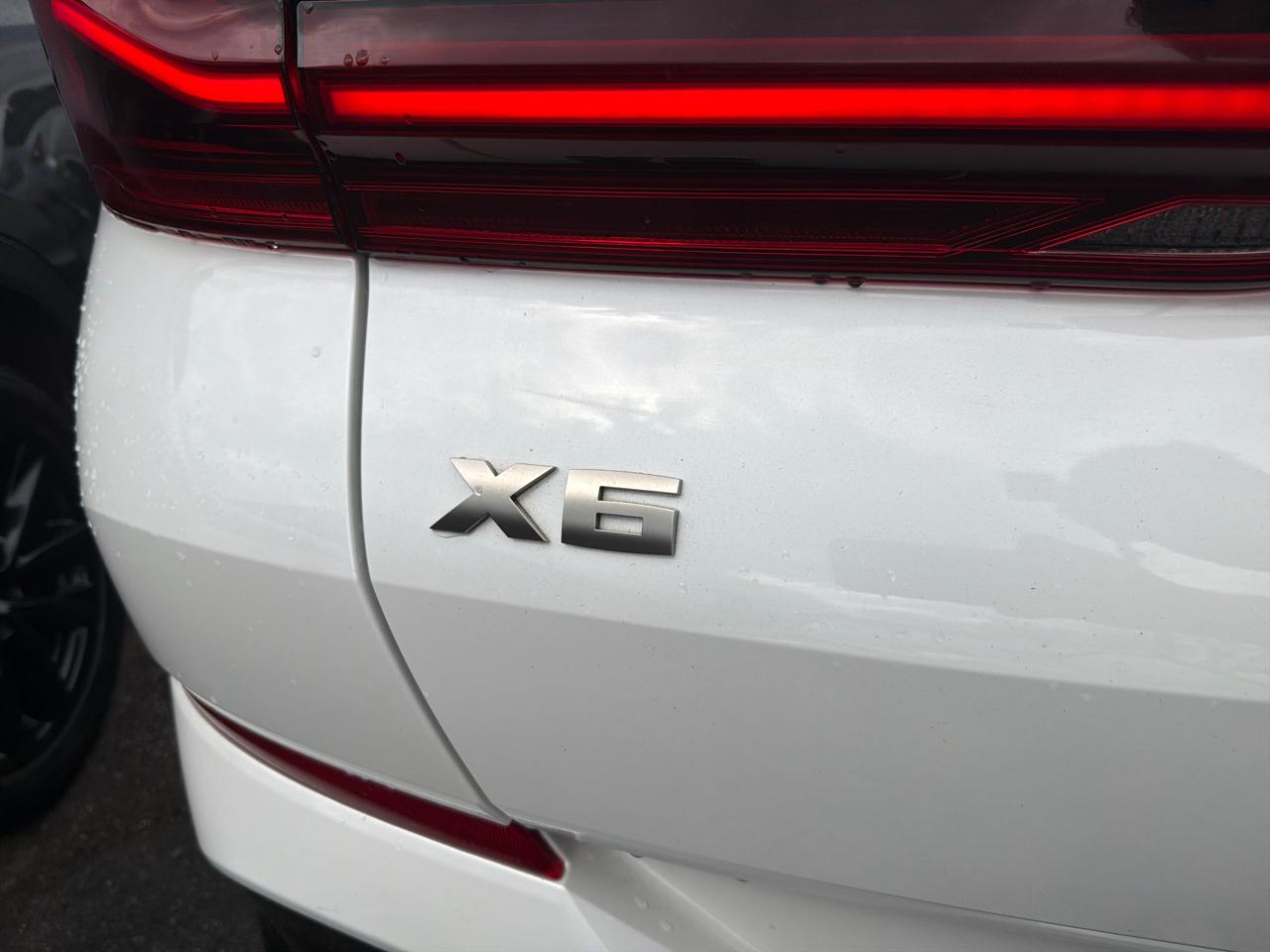 BMW X6 M50i Sports Activity Coupe 2023