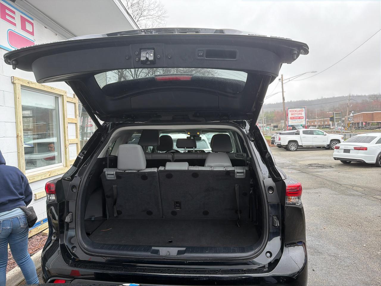 Toyota Highlander XLE AWD (Natl) 2022