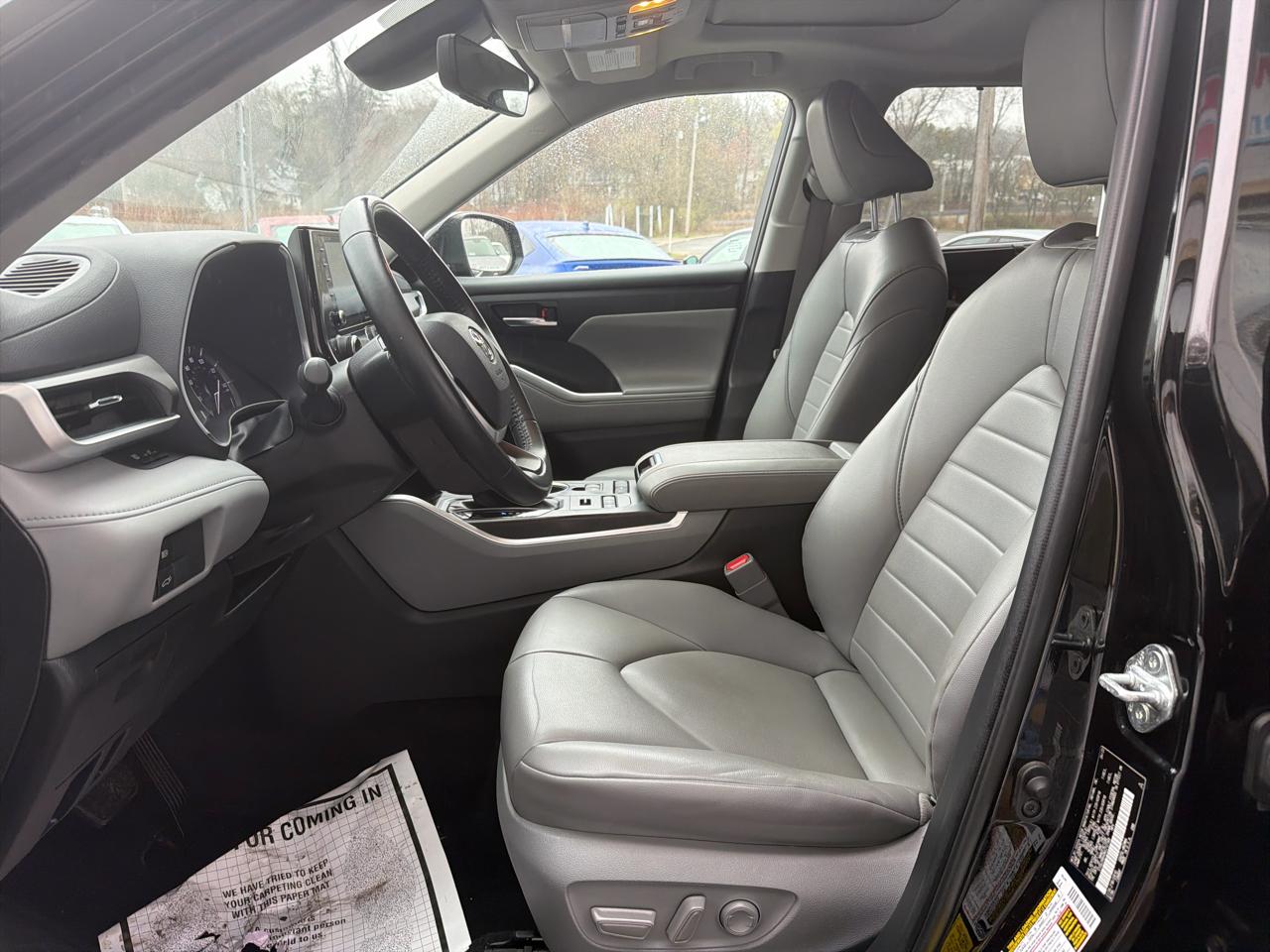 Toyota Highlander XLE AWD (Natl) 2022