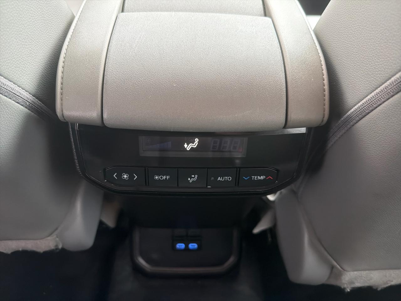 Toyota Highlander XLE AWD (Natl) 2022