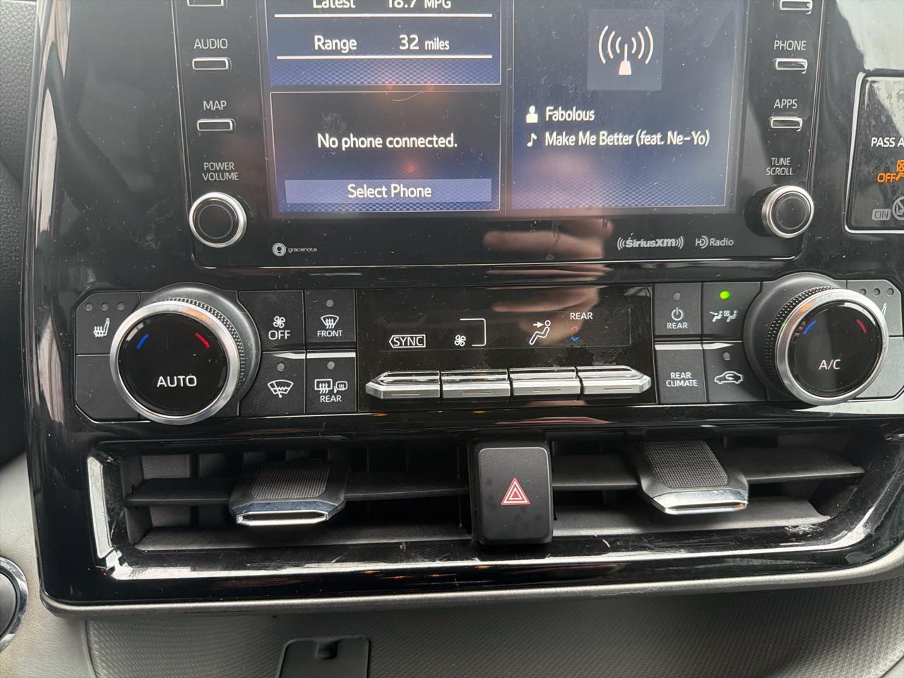 Toyota Highlander XLE AWD (Natl) 2022