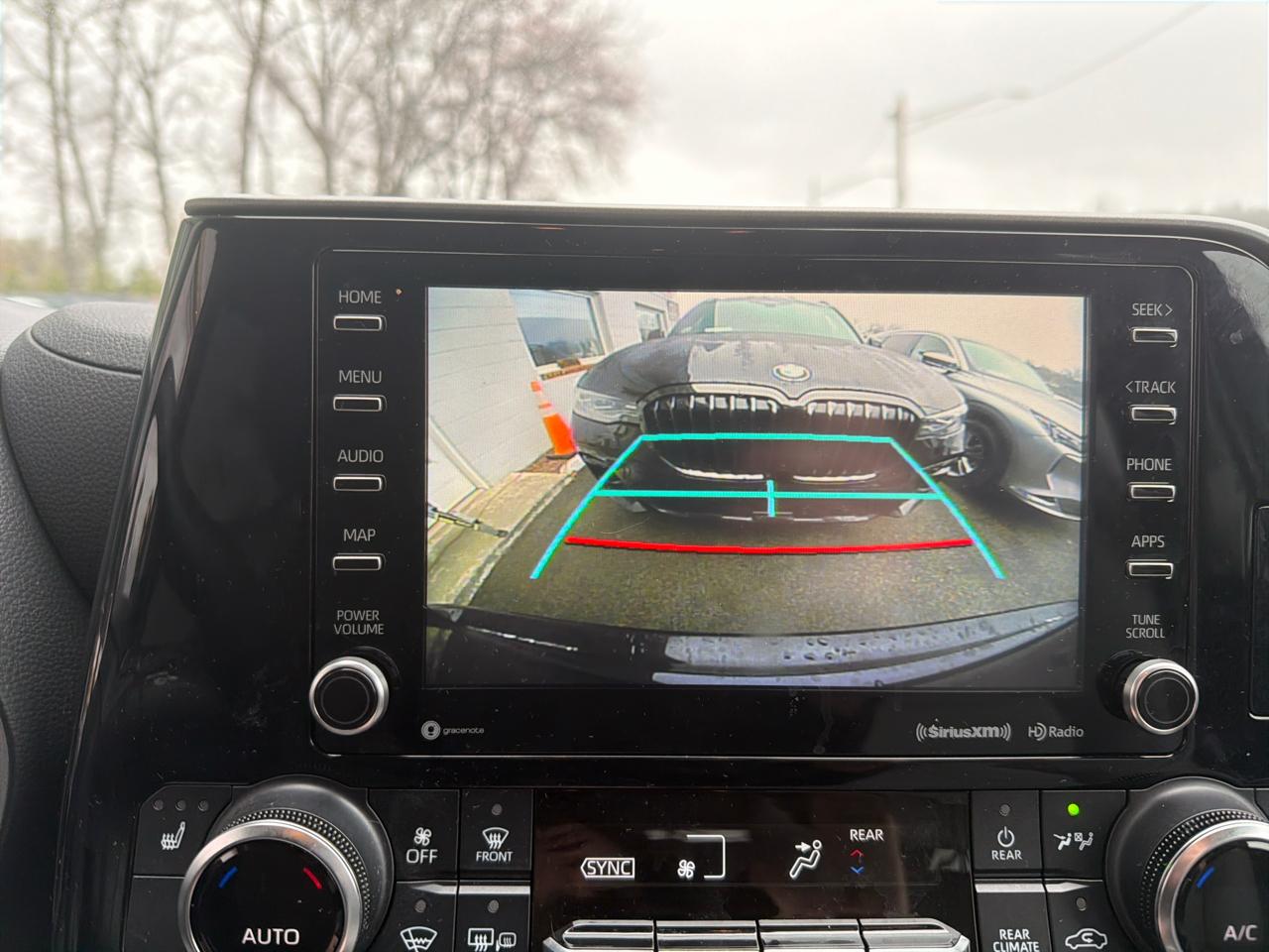 Toyota Highlander XLE AWD (Natl) 2022