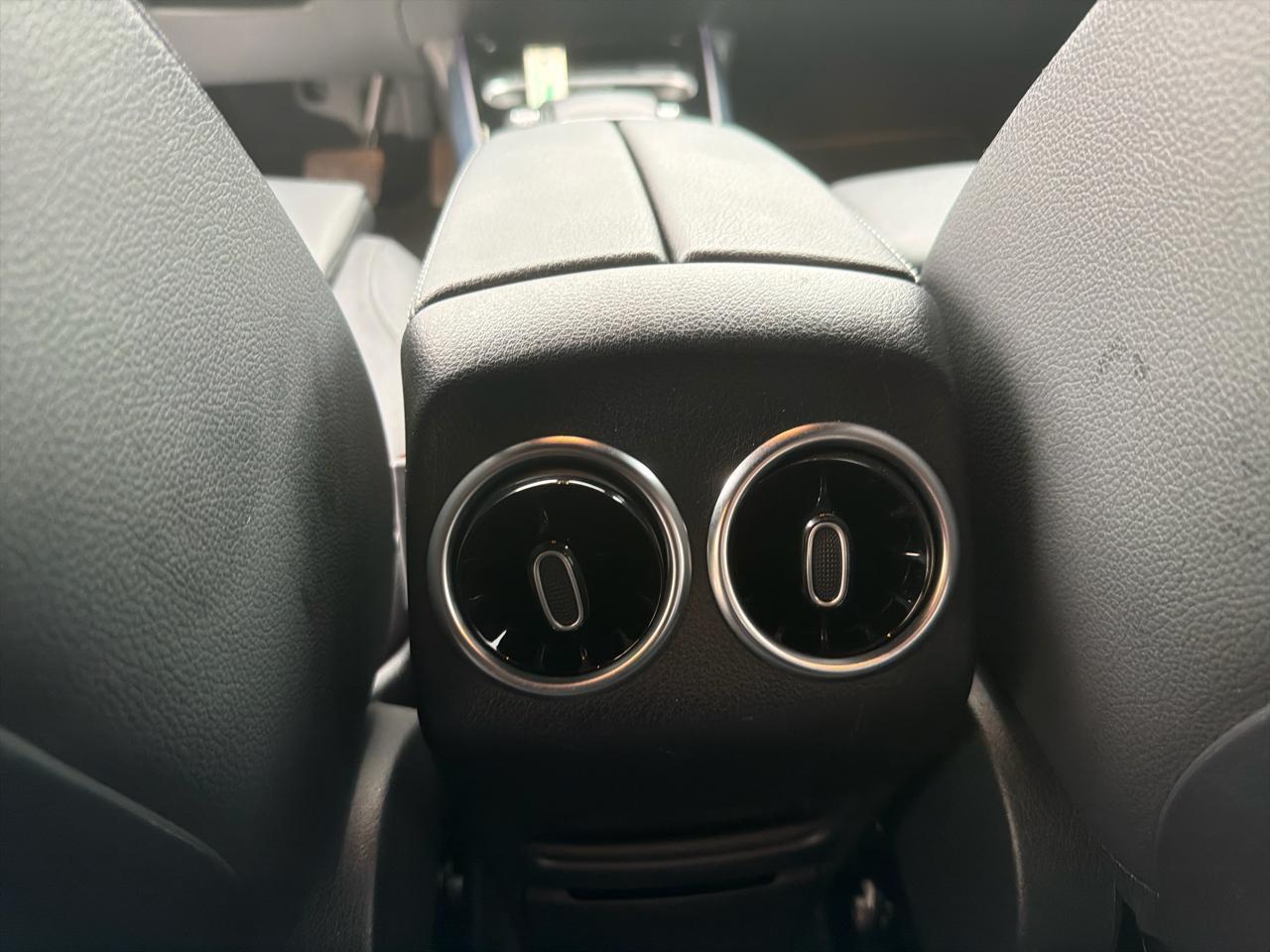 Mercedes-Benz GLA GLA 250 4MATIC SUV 2023