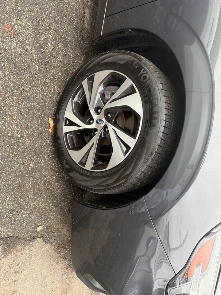 Subaru Legacy Premium AWD 2024