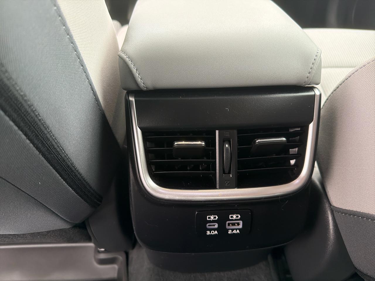 Subaru Legacy Premium AWD 2024