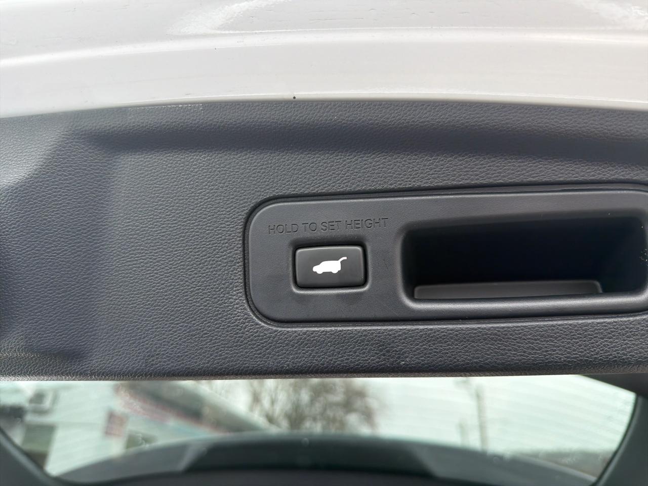 Acura MDX SH-AWD w/Technology Package 2023