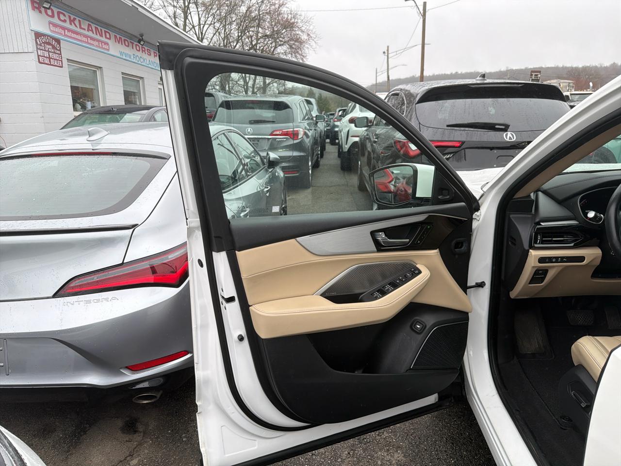 Acura MDX SH-AWD w/Technology Package 2023