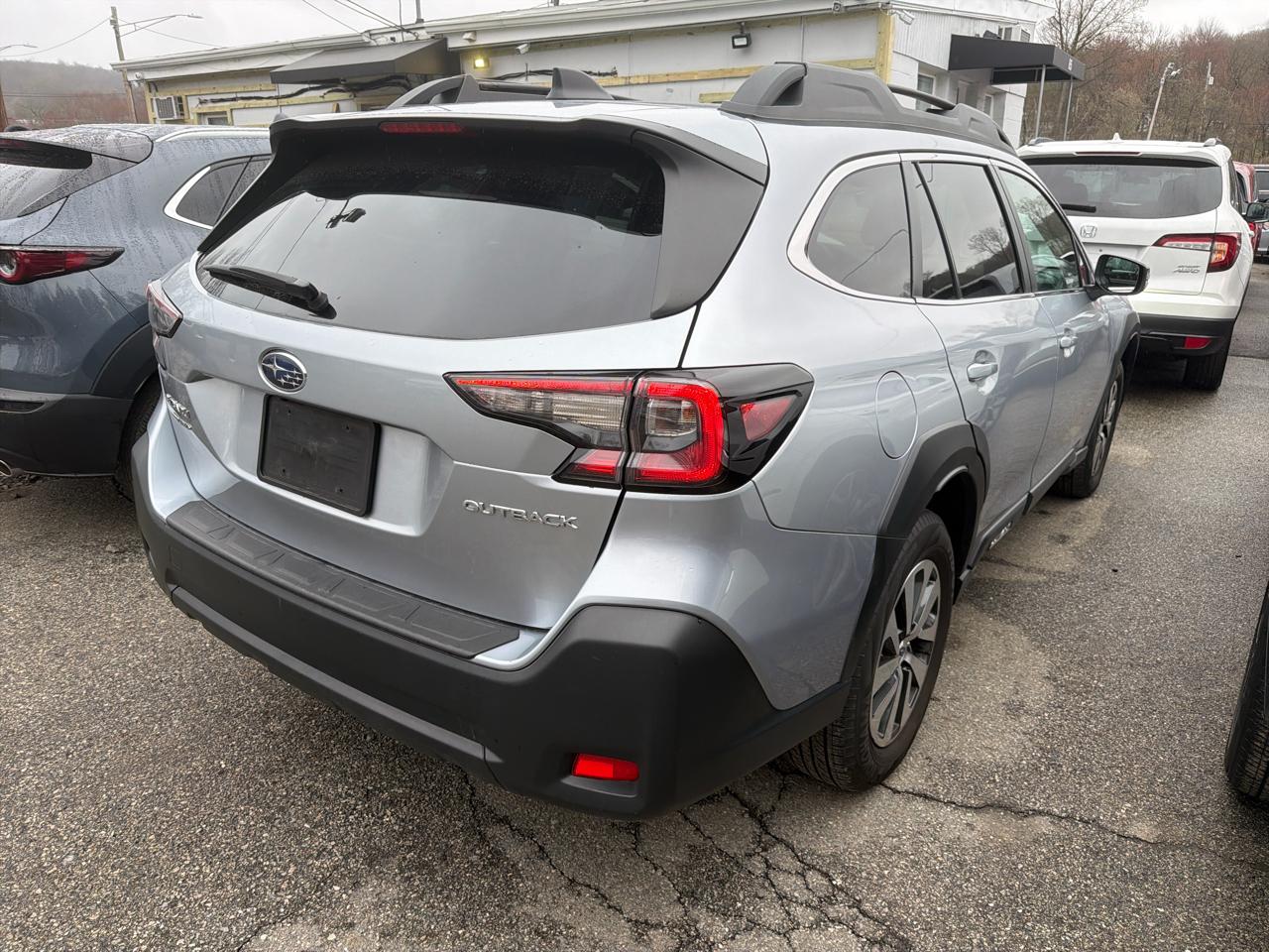 Subaru Outback Premium AWD 2024