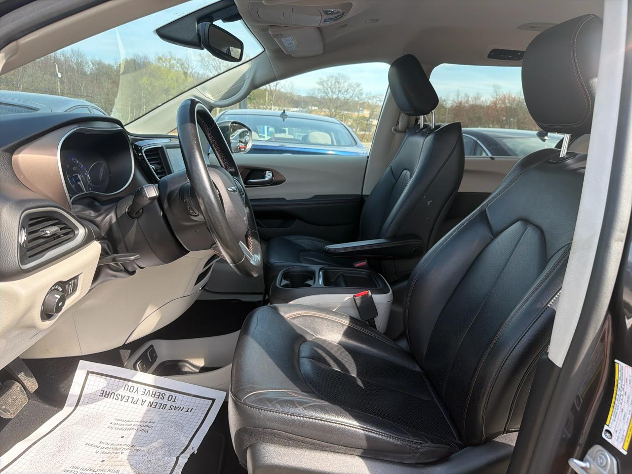 Chrysler Pacifica Touring L FWD 2019