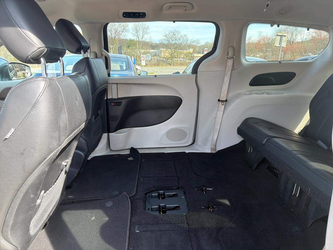 Chrysler Pacifica Touring L FWD 2019