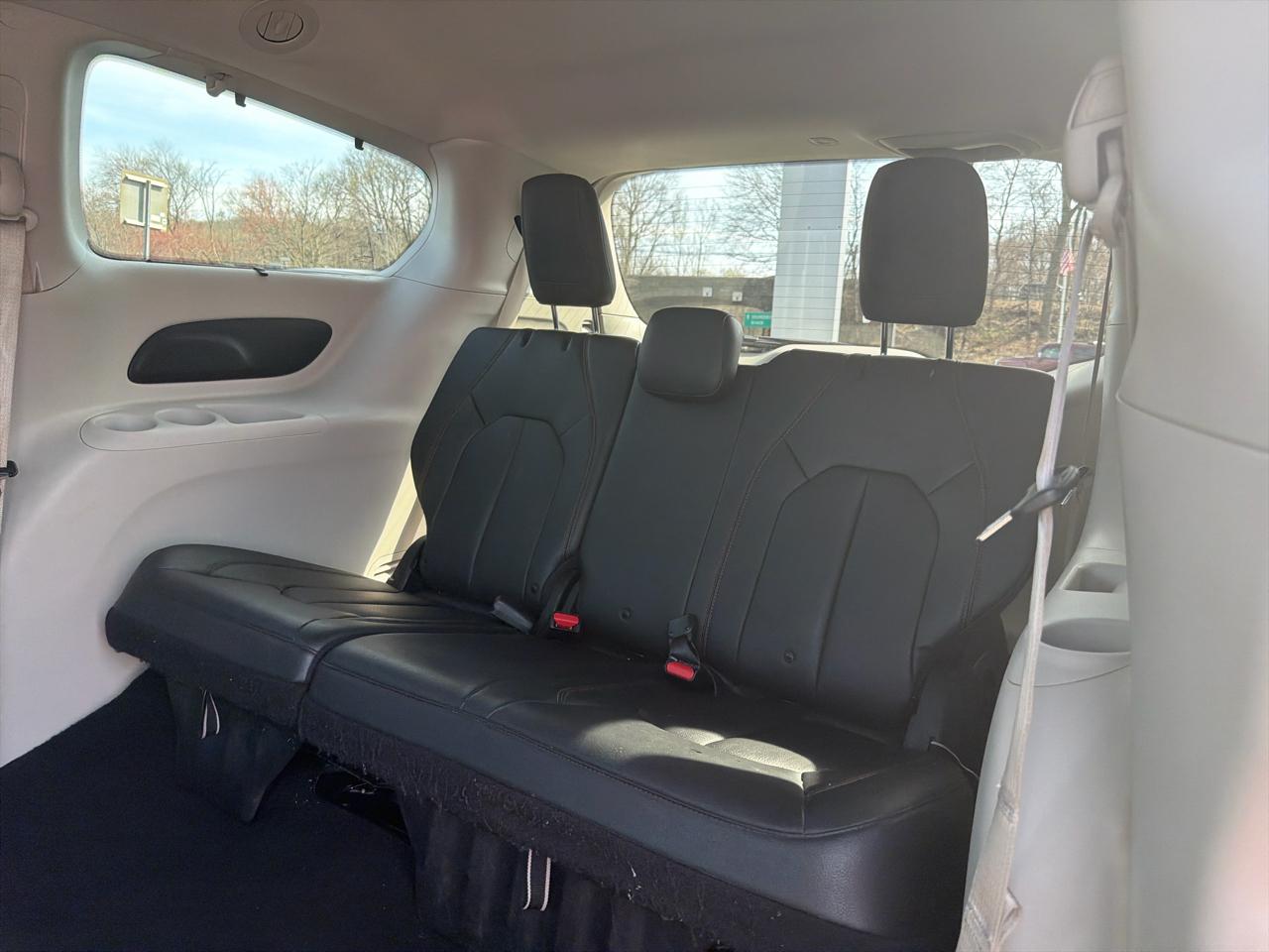 Chrysler Pacifica Touring L FWD 2019