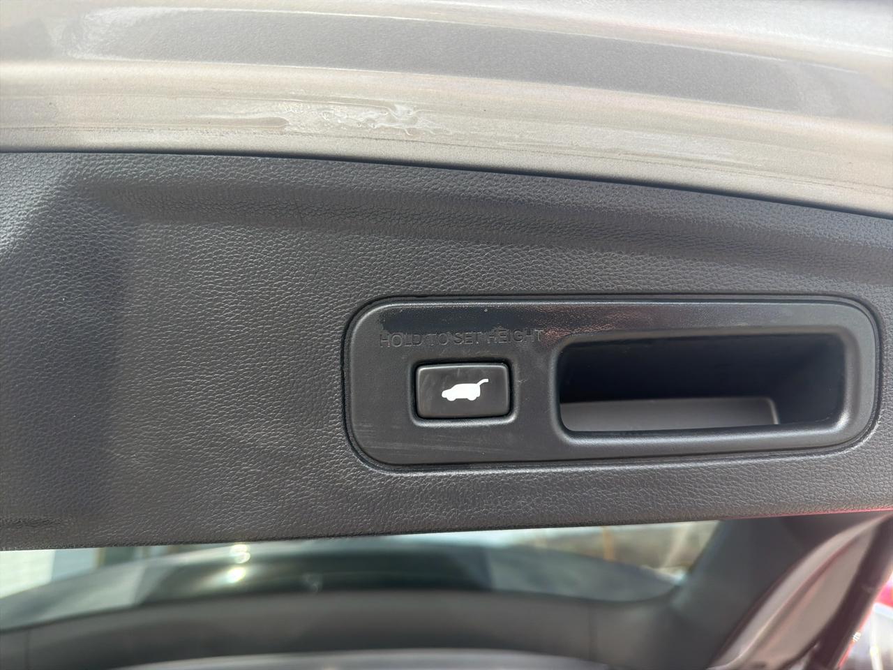 Acura MDX SH-AWD w/Technology Package 2023