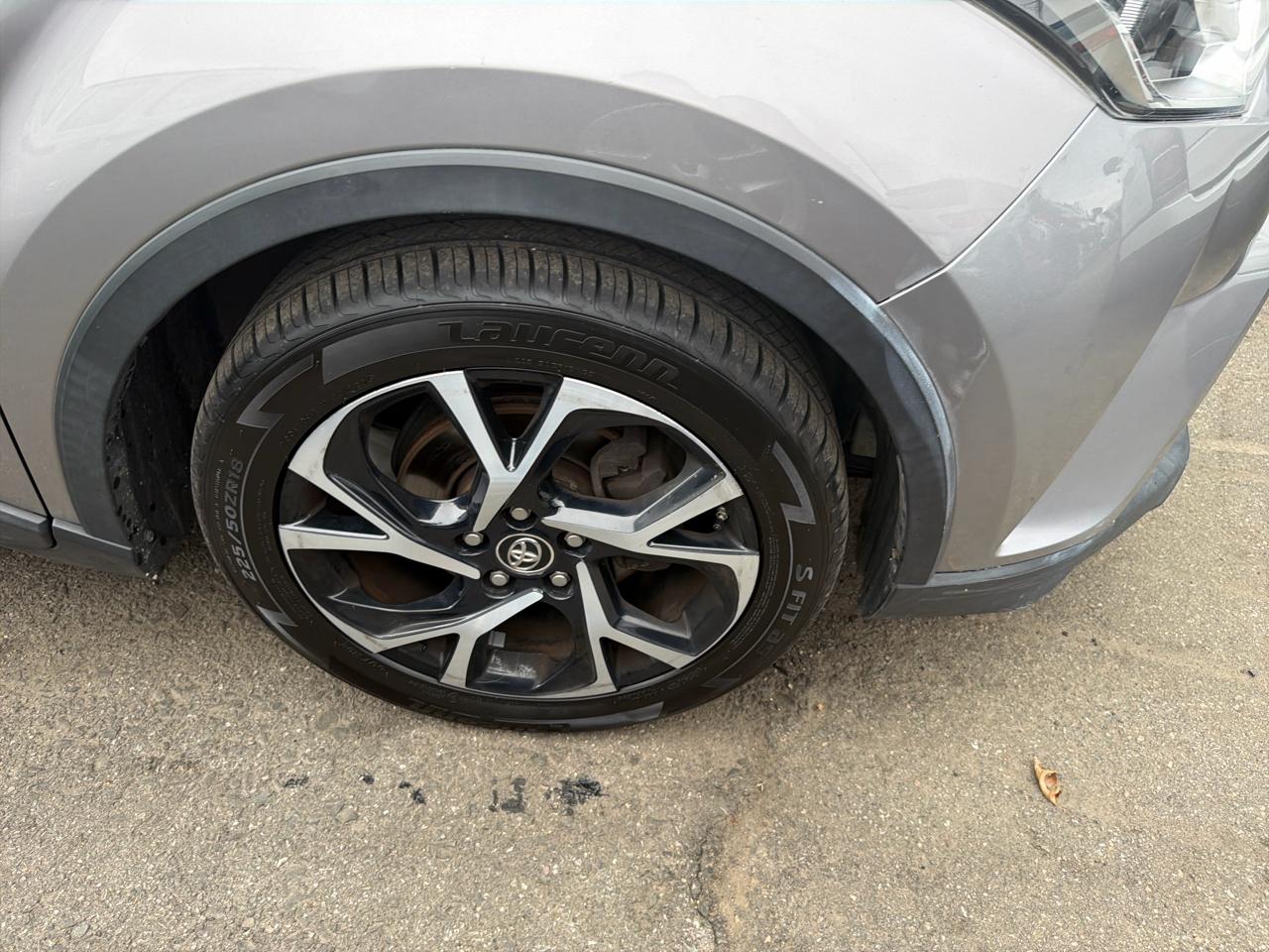 Toyota C-HR XLE 2018