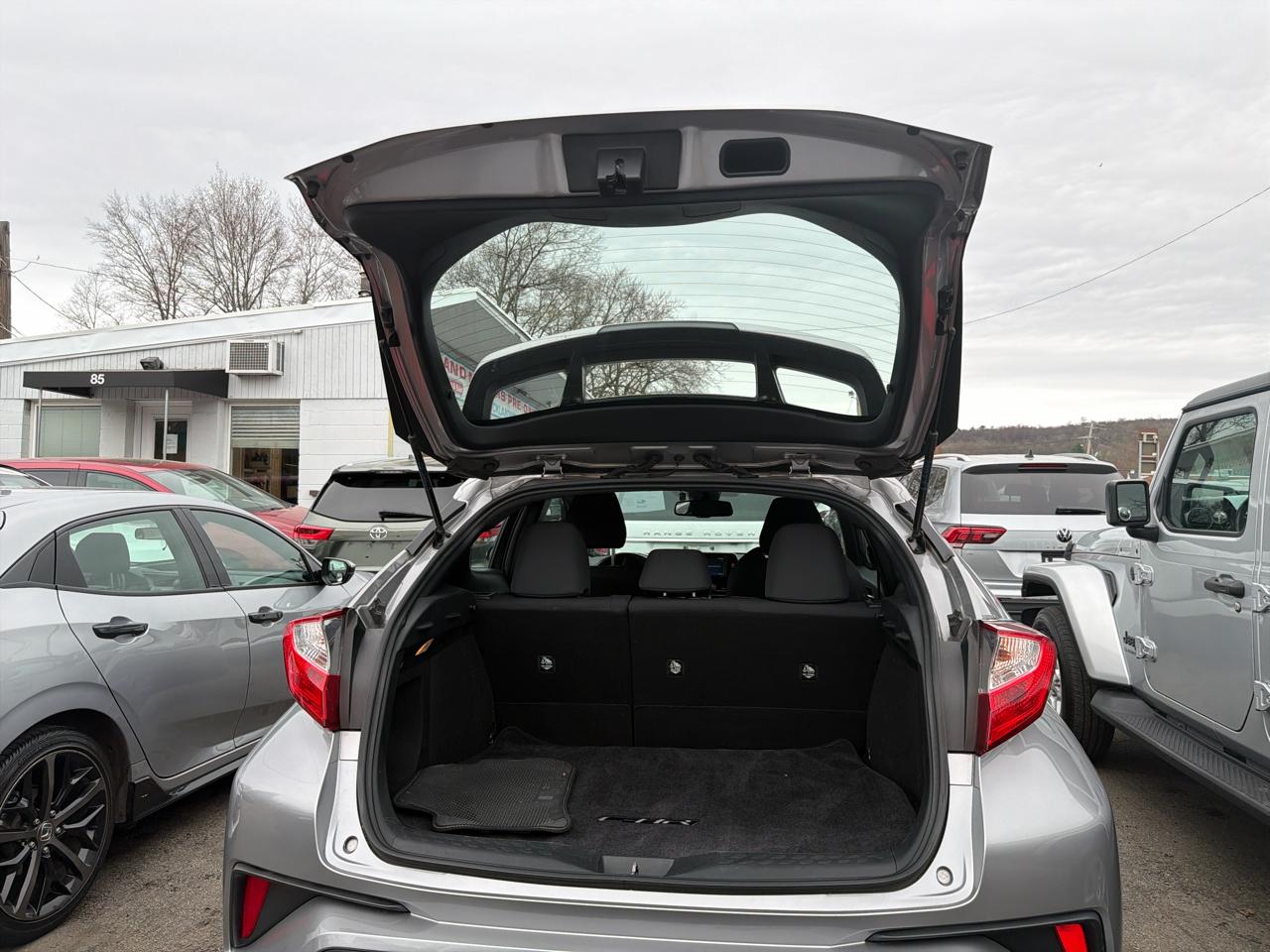 Toyota C-HR XLE 2018