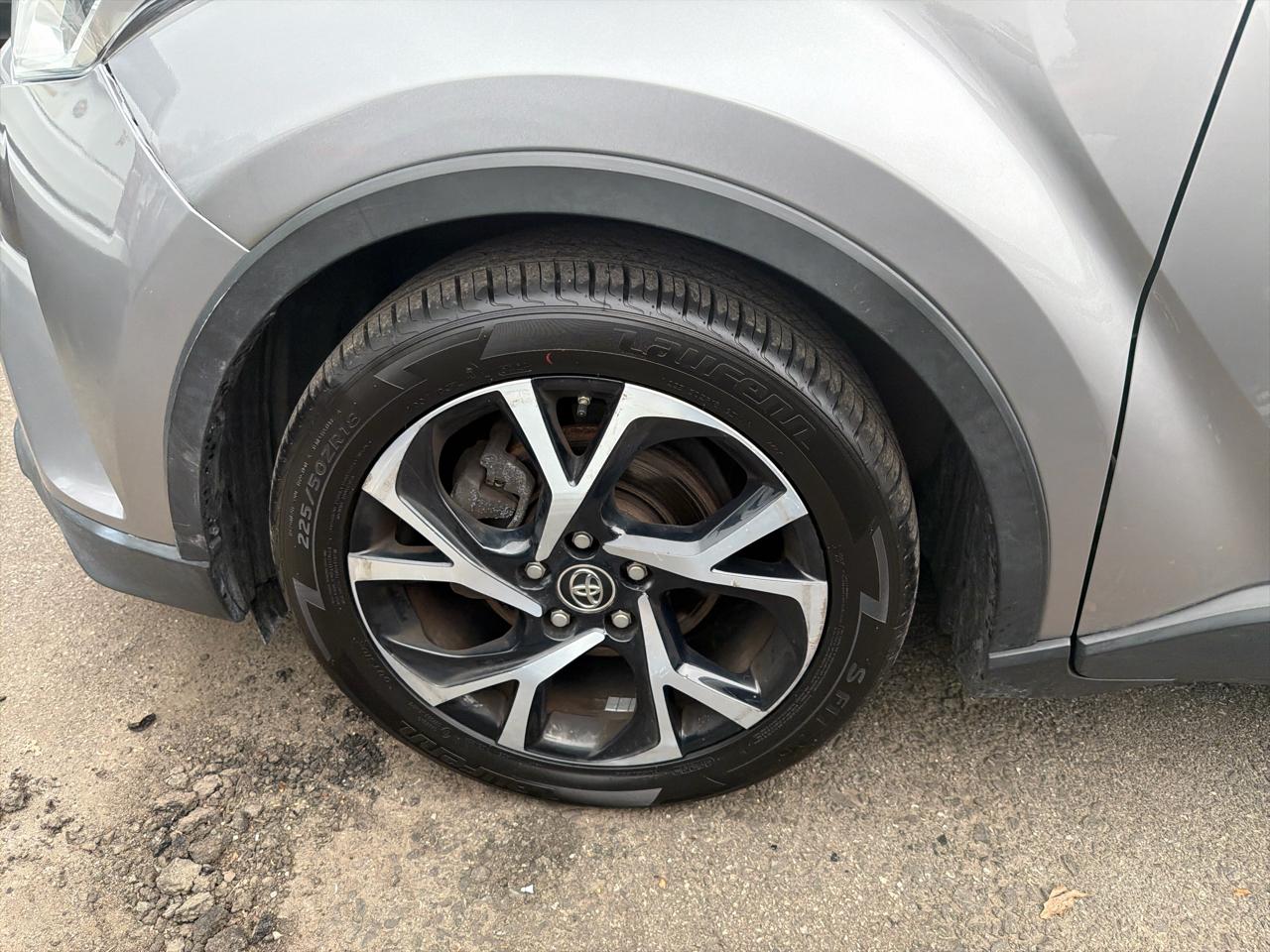 Toyota C-HR XLE 2018