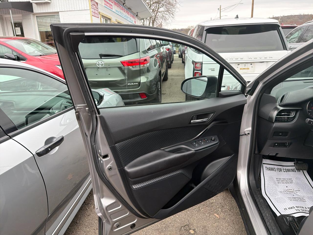 Toyota C-HR XLE 2018