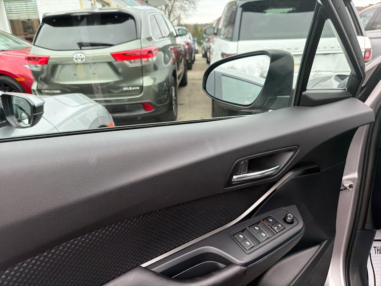 Toyota C-HR XLE 2018