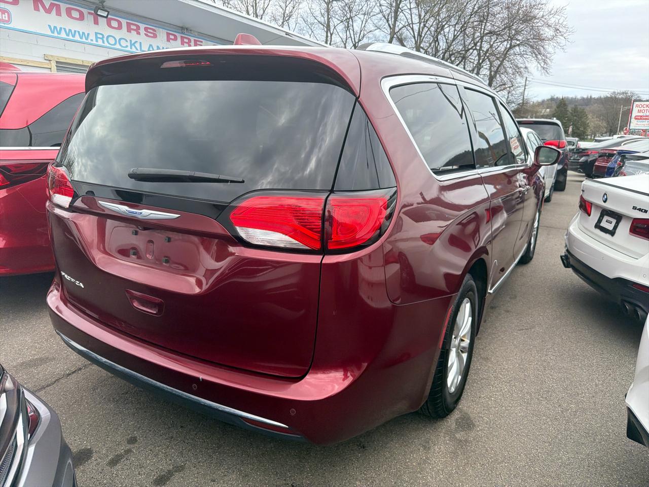 Chrysler Pacifica Touring L FWD 2018