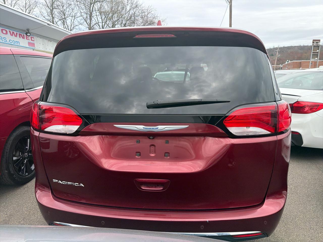 Chrysler Pacifica Touring L FWD 2018