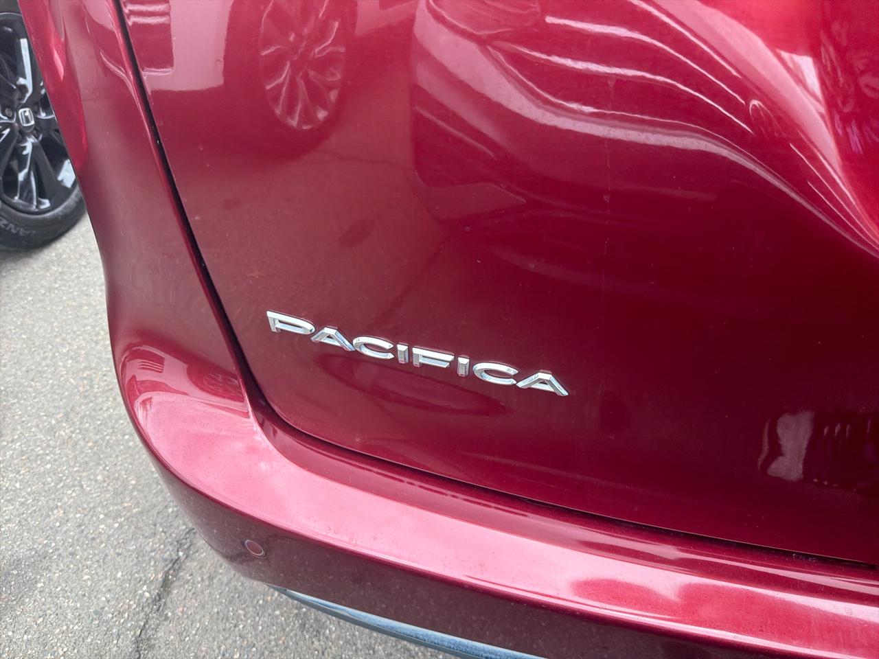 Chrysler Pacifica Touring L FWD 2018