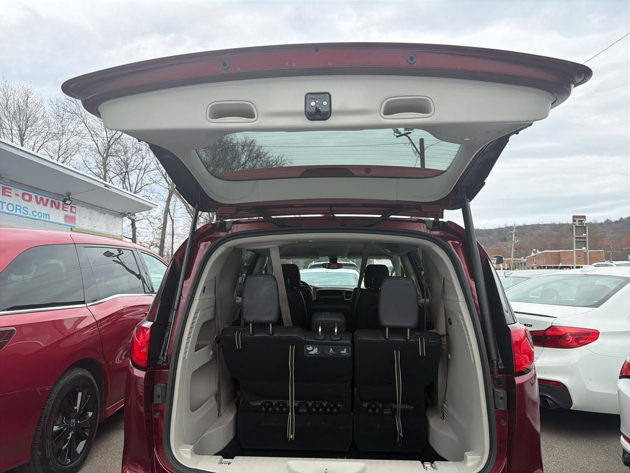 Chrysler Pacifica Touring L FWD 2018