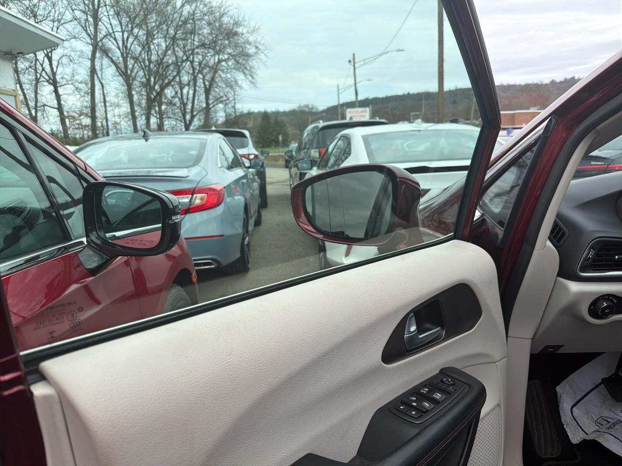 Chrysler Pacifica Touring L FWD 2018