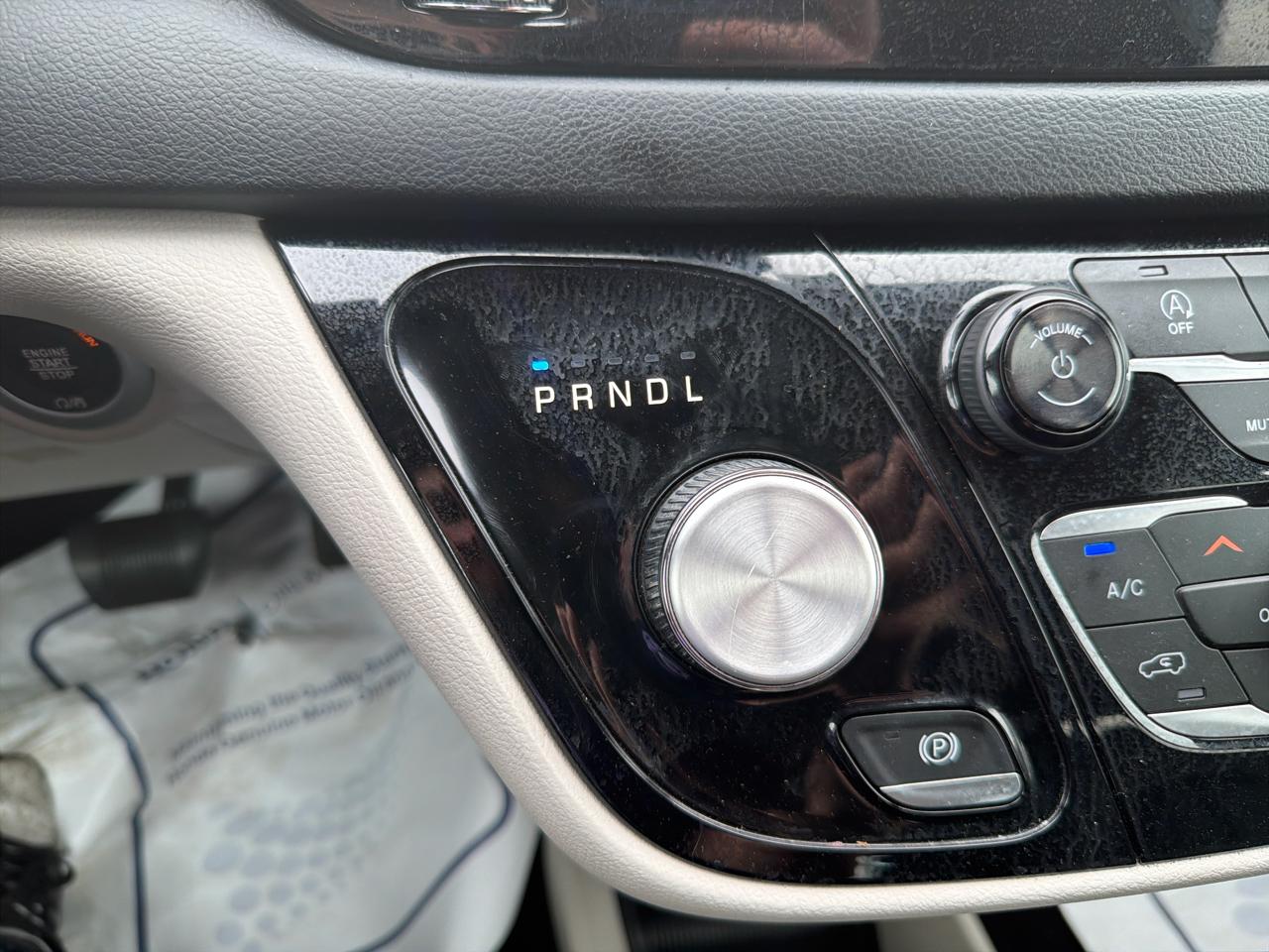 Chrysler Pacifica Touring L FWD 2018