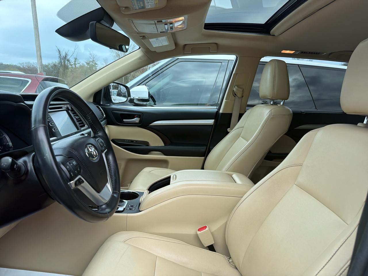 Toyota Highlander XLE V6 AWD (Natl) 2018