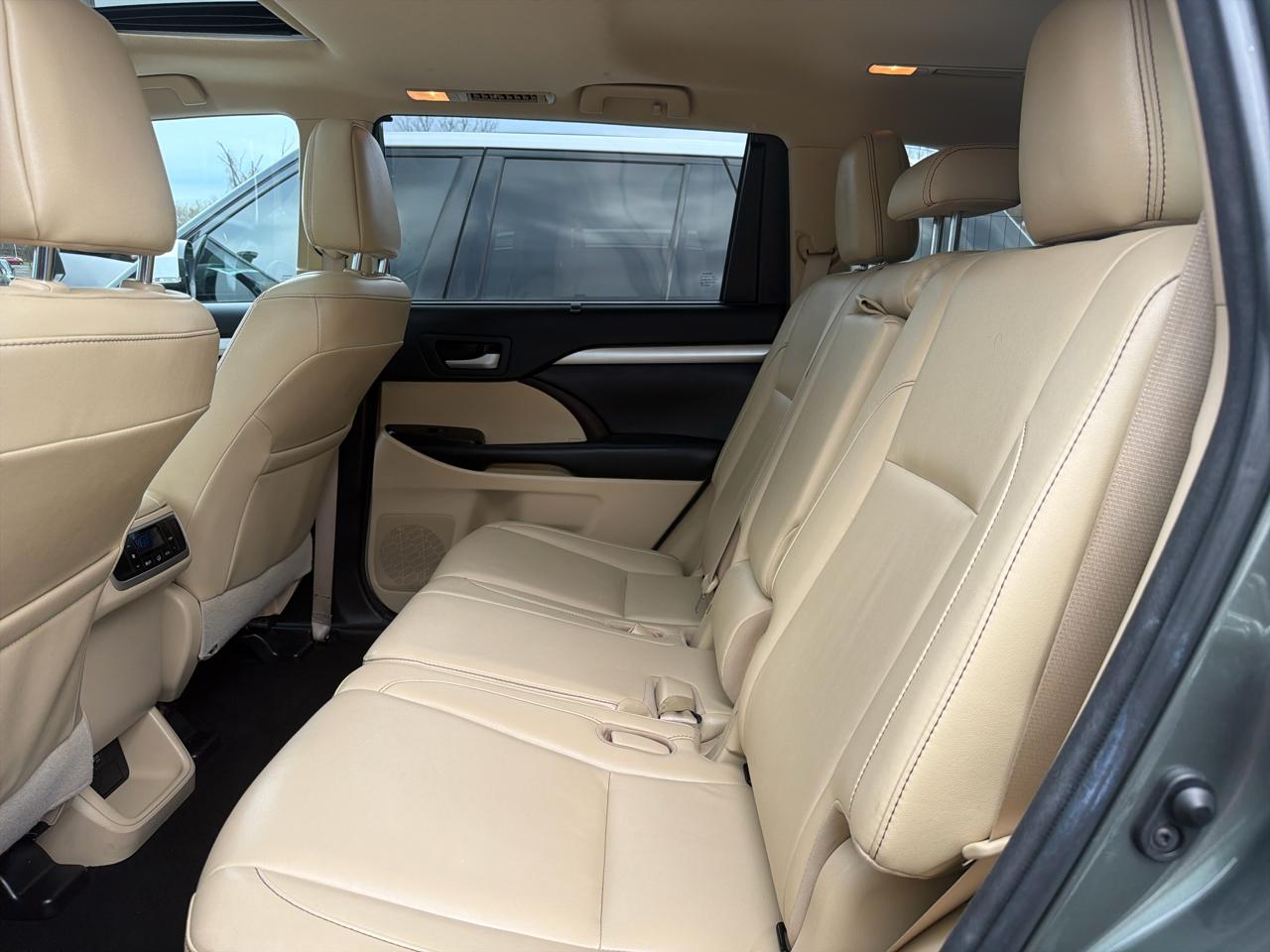 Toyota Highlander XLE V6 AWD (Natl) 2018