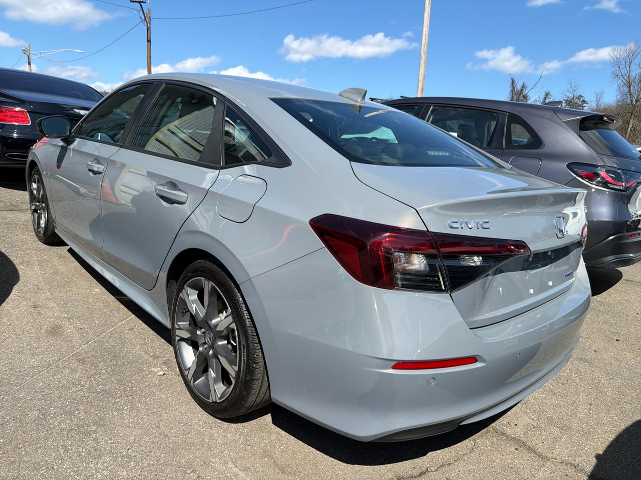 Honda Civic Sedan Hybrid  2025