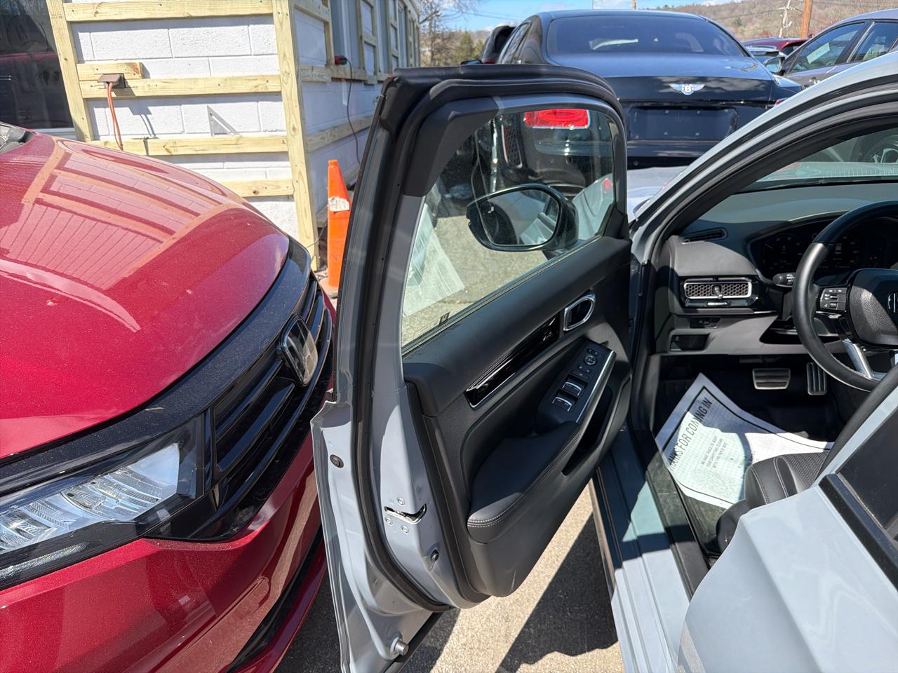 Honda Civic Sedan Hybrid  2025