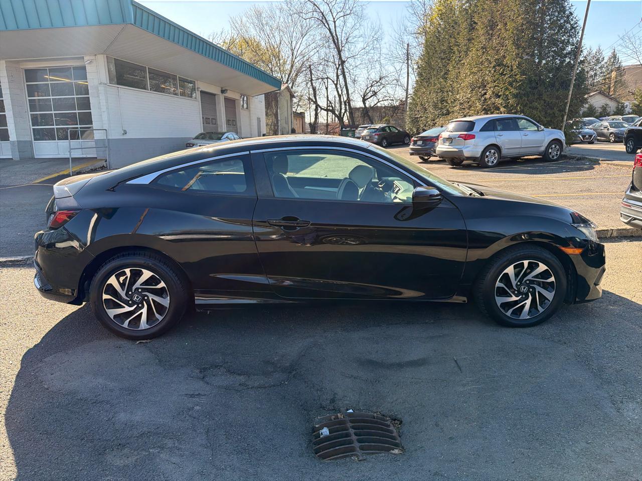 Honda Civic Coupe LX CVT 2018