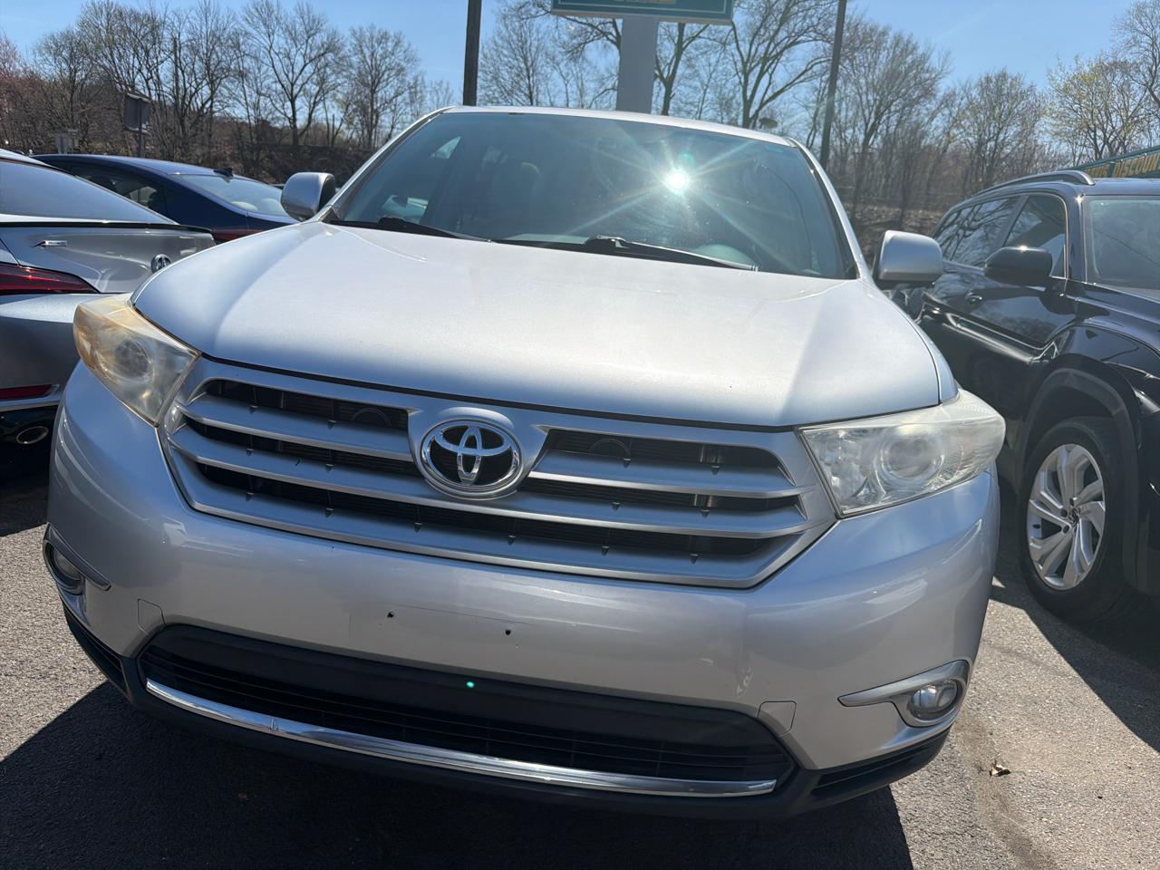 Toyota Highlander 4WD 4dr V6 Limited (Natl) 2012