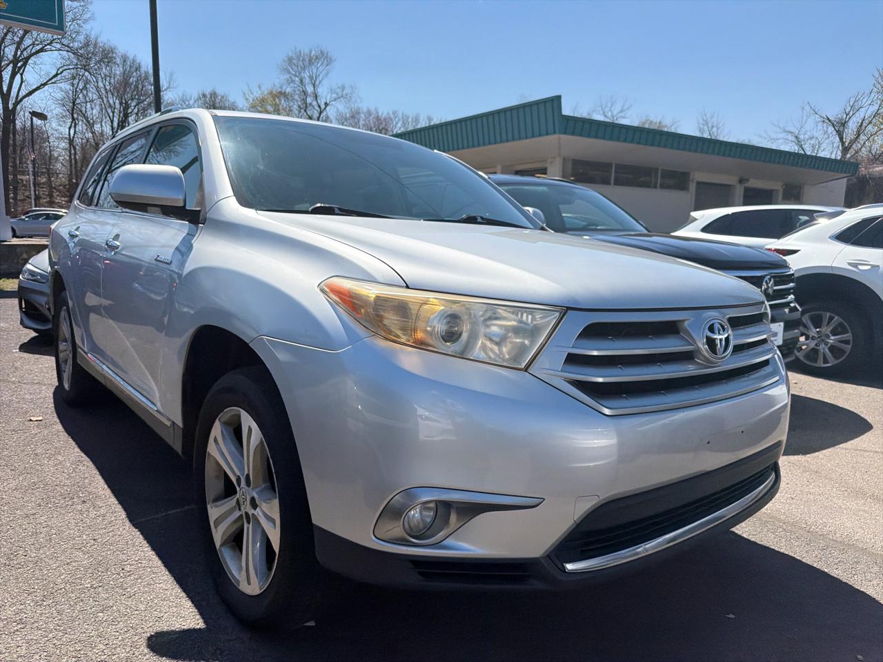 Toyota Highlander 4WD 4dr V6 Limited (Natl) 2012