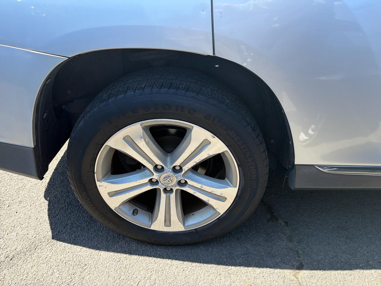 Toyota Highlander 4WD 4dr V6 Limited (Natl) 2012